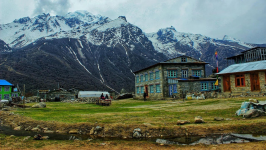 Kyanjin Gompa